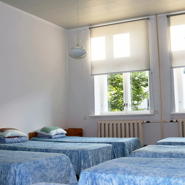 Hostel Lõuna voodikoht kaheksakohalises toas ühise vannitoaga