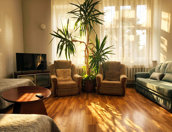 hostel-louna-parnu-family-suite-living-room